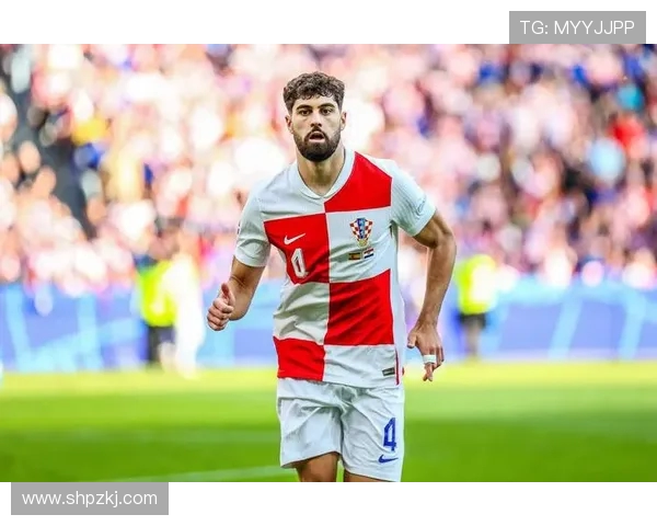 格瓦迪奥尔自述曾想弃足投篮初到英格兰因害羞努力适应成长路旅程