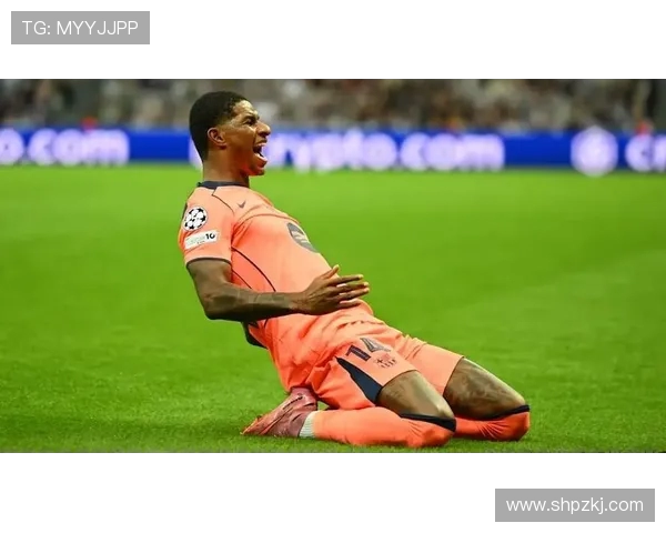 拉什福德德容重返巴萨一线队合练库巴西滕森仍然继续缺席最新动态